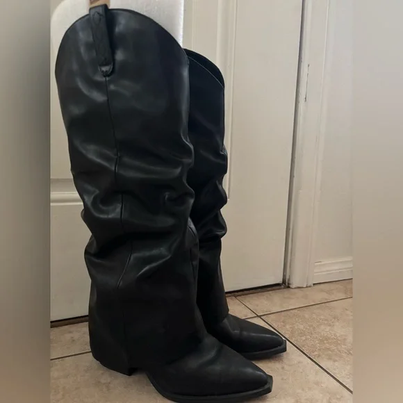 Crown Vintage Black Fold over Boots - Picture 9 of 13